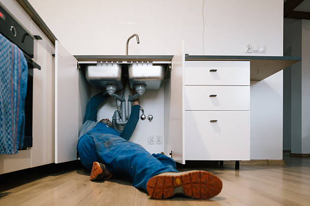 Professional Leak Detection technician working in Hobbs, IN